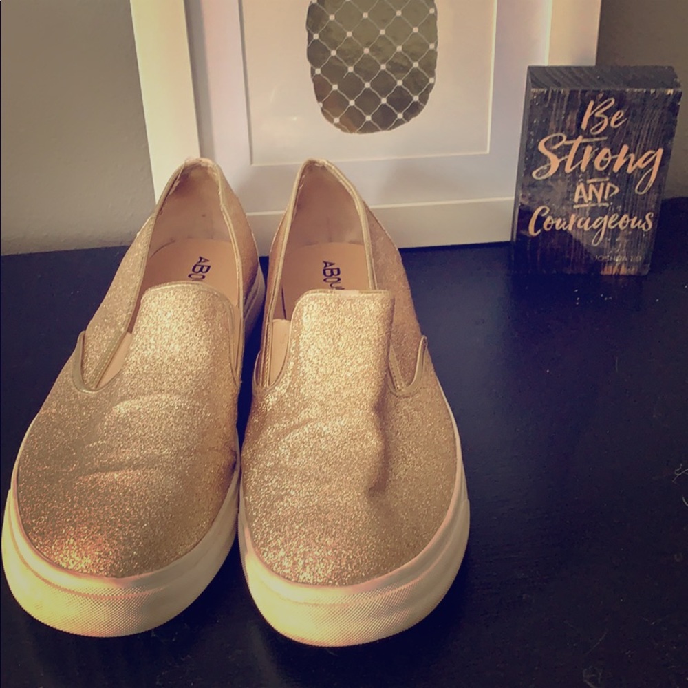 Gold Abound Deck Shoe sz 13